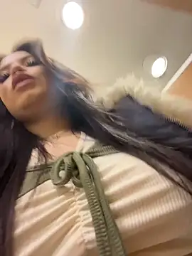 Chloe  Moon online show from March 3, 2026, 1:18 pm