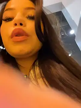 Chloe  Moon online show from November 24, 2025, 1:11 pm