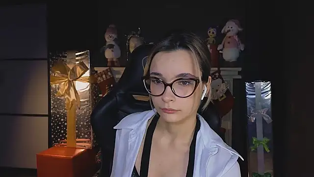 Snapshot of alita_angelo chatting on December 3, 2024, 8:22 pm alita angelo online show from December 3, 2024, 8:22 pm