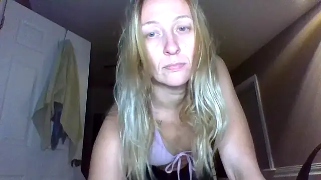 Snapshot of Ashphroditegemini chatting on June 28, 2026, 3:13 am Ashphroditegemini online show from June 28, 2026, 3:13 am