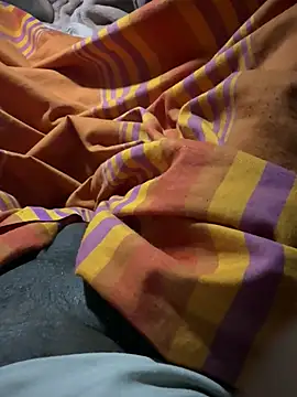 Snapshot of BivalveCredence chatting on February 21, 2026, 9:39 pm BivalveCredence online show from February 21, 2026, 9:39 pm