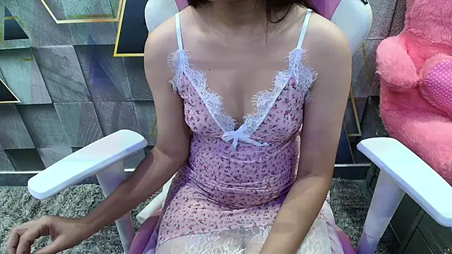 Snapshot of YourKusu chatting on September 22, 2025, 11:49 am YourKusu online show from September 22, 2025, 11:49 am