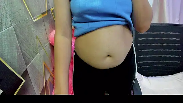 Snapshot of YourKusu chatting on September 16, 2025, 11:17 pm YourKusu online show from September 16, 2025, 11:17 pm