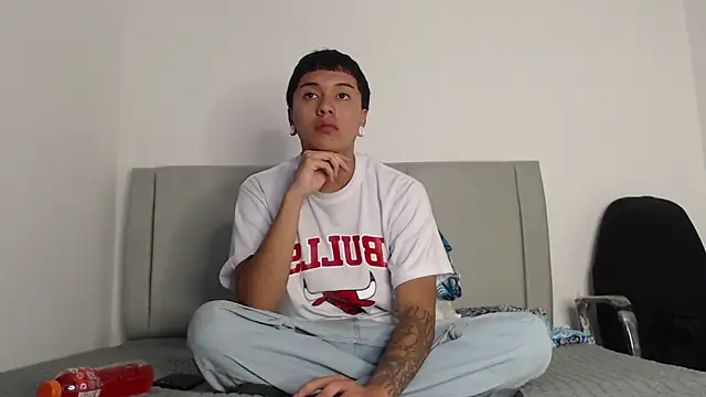 Snapshot of alex-lover chatting on March 3, 2026, 3:13 am alex-lover online show from March 3, 2026, 3:13 am