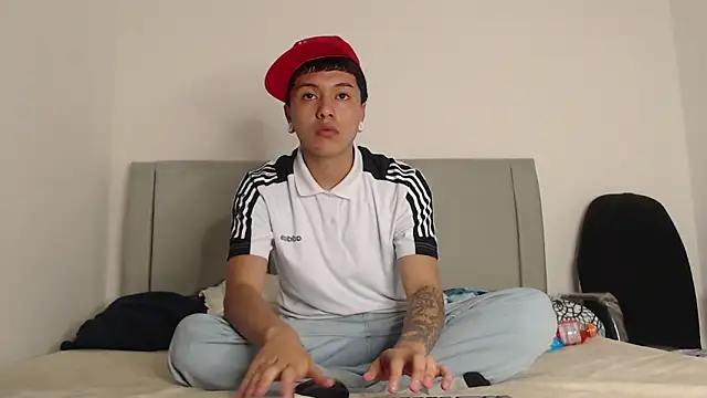 Snapshot of alex-lover chatting on February 11, 2026, 2:44 am alex-lover online show from February 11, 2026, 2:44 am