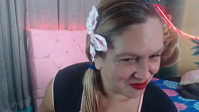 mom son dirty online show from November 1, 2025, 1:49 pm