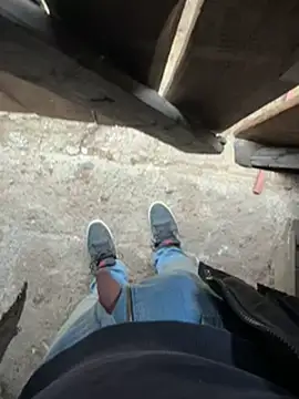 Tomkitomkii online show from February 1, 2025, 1:09 pm