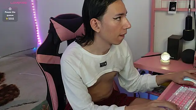 Flaream angel online show from December 27, 2024, 1:50 pm