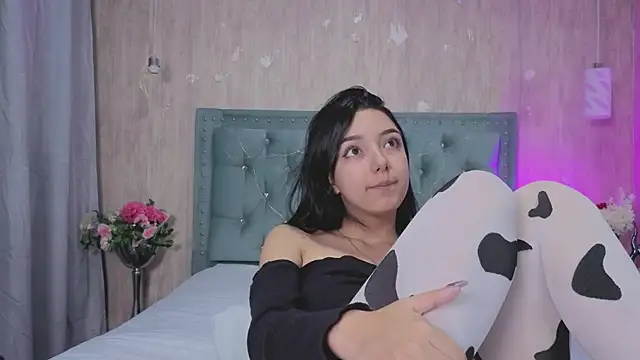 Marcelaa fox online show from November 14, 2025, 8:12 pm