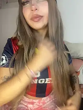 lunaapppp online show from April 8, 2026, 3:41 am