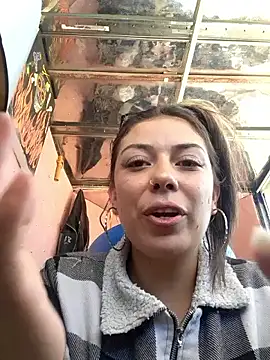 Sweel Leyva18 online show from June 11, 2026, 6:27 pm
