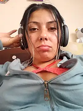 Snapshot of Sweel_Leyva18 chatting on September 19, 2025, 7:40 pm Sweel Leyva18 online show from September 19, 2025, 7:40 pm