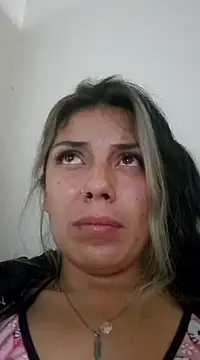 Snapshot of Sweel_Leyva18 chatting on December 6, 2024, 4:19 am Sweel Leyva18 online show from December 6, 2024, 4:19 am