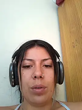 Snapshot of Sweel_Leyva18 chatting on September 23, 2025, 12:45 pm Sweel Leyva18 online show from September 23, 2025, 12:45 pm