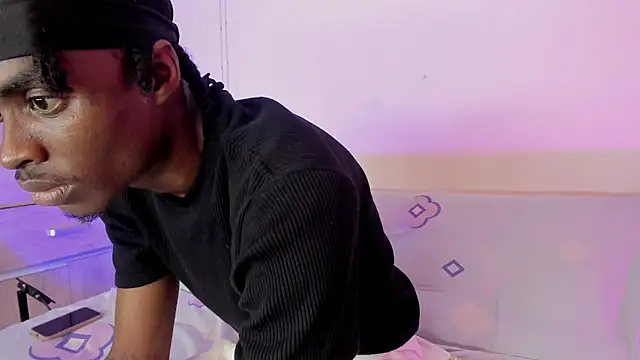 LoveBirds  1 online show from November 13, 2025, 10:46 pm