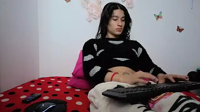 Safiro Queen online show from November 18, 2025, 11:35 am