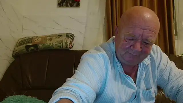 fullballs6 online show from December 1, 2025, 3:07 am