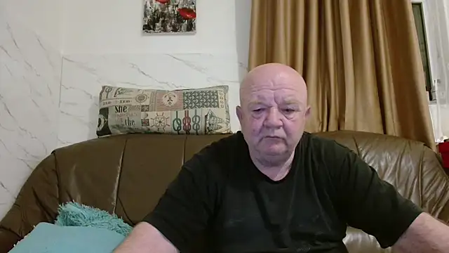 fullballs6 online show from March 25, 2026, 2:44 am