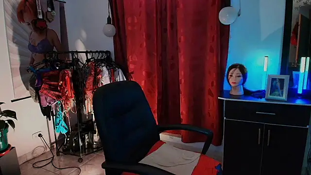 Snapshot of TinnaDawsom chatting on January 14, 2026, 10:35 pm TinnaDawsom online show from January 14, 2026, 10:35 pm