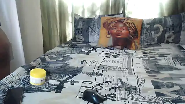 Foxybrownxx1 online show from October 21, 2025, 6:13 am