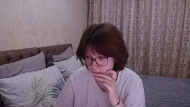 Rudy 02 online show from February 15, 2026, 1:39 am