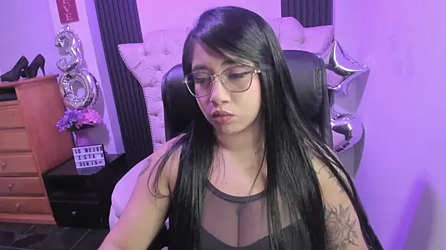 Snapshot of Sexy_cristall_ chatting on May 5, 2026, 8:23 pm Sexy cristall online show from May 5, 2026, 8:23 pm