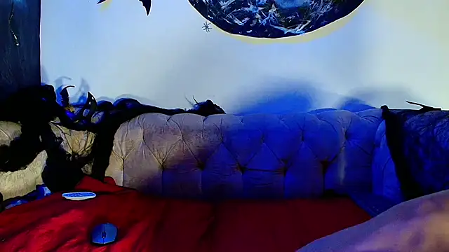 Snapshot of kira_mz chatting on October 20, 2025, 12:06 pm kira mz online show from October 20, 2025, 12:06 pm