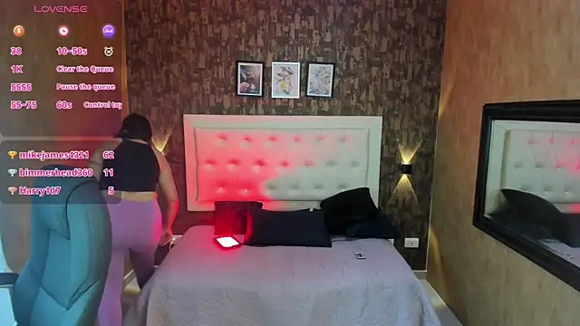 Snapshot of samantha__karolstone chatting on February 1, 2025, 11:06 pm samantha karolstone online show from February 1, 2025, 11:06 pm