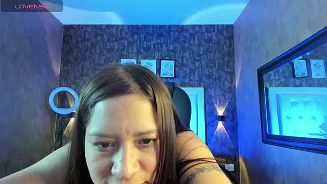 Snapshot of samantha__karolstone chatting on February 4, 2025, 11:49 pm samantha karolstone online show from February 4, 2025, 11:49 pm