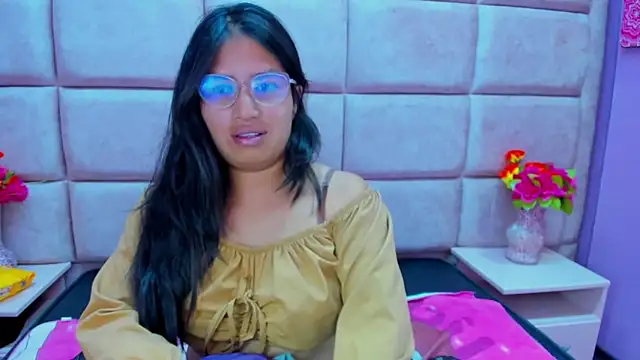 Miaa Smiith  online show from March 23, 2025, 3:10 am