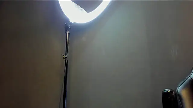 bradley smith online show from October 31, 2025, 3:47 am