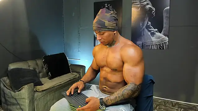 Snapshot of bradley_smith chatting on May 16, 2026, 8:24 am bradley smith online show from May 16, 2026, 8:24 am