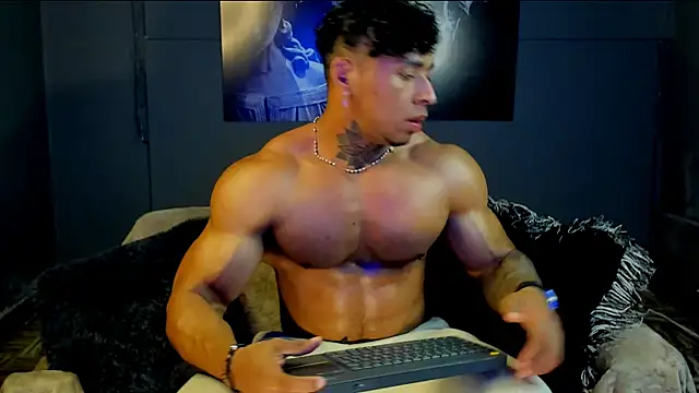 bradley smith online show from December 18, 2025, 8:01 pm