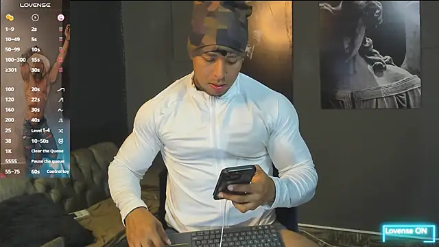 Snapshot of bradley_smith chatting on May 27, 2026, 5:15 am bradley smith online show from May 27, 2026, 5:15 am