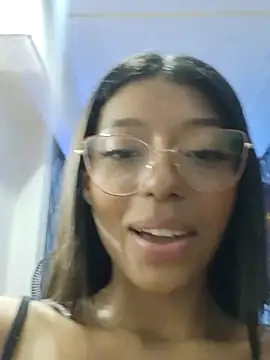 Snapshot of Any_Petitte chatting on March 19, 2025, 4:57 am Any Petitte online show from March 19, 2025, 4:57 am