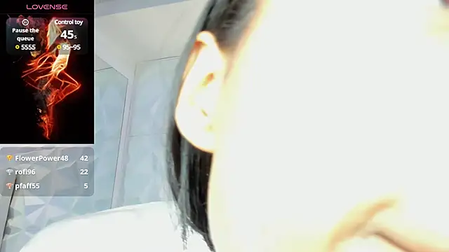 Snapshot of Any_Petitte chatting on February 7, 2025, 5:40 pm Any Petitte online show from February 7, 2025, 5:40 pm