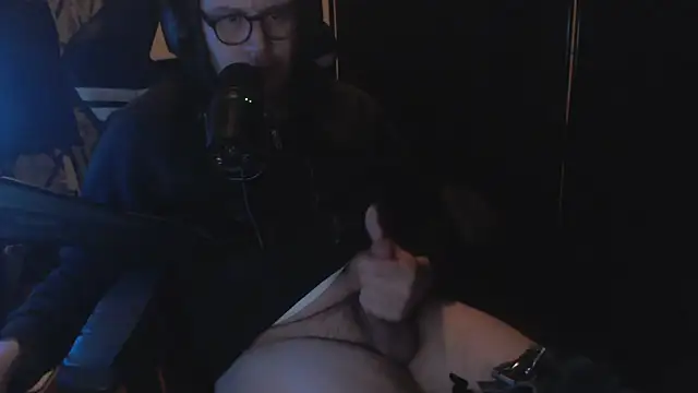 chicostick413 online show from December 23, 2025, 2:00 am