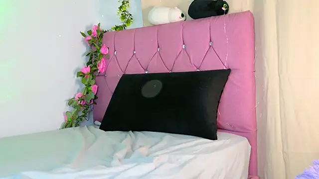 GilaKat online show from September 27, 2025, 4:51 am