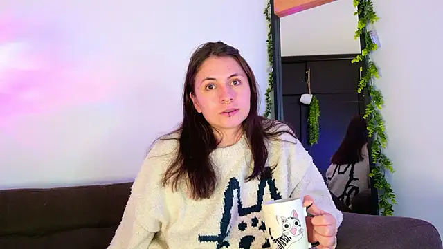 Snapshot of GilaKat chatting on February 17, 2026, 5:38 am GilaKat online show from February 17, 2026, 5:38 am