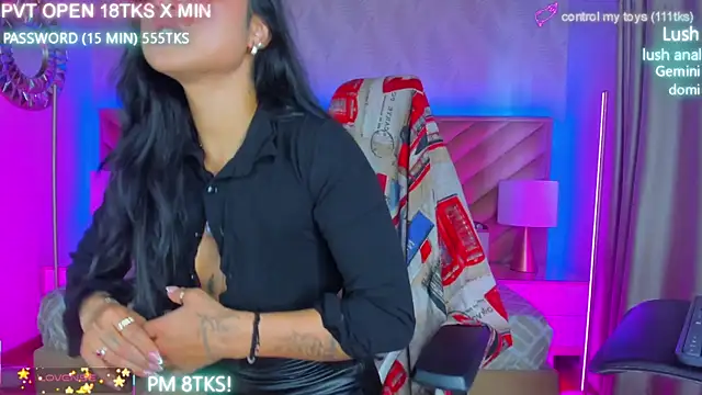 Snapshot of sallybrown_ chatting on July 16, 2026, 9:34 pm sallybrown online show from July 16, 2026, 9:34 pm