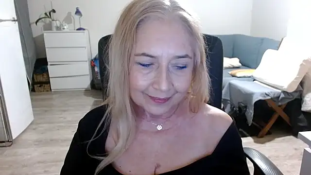Snapshot of sofia_xkiss chatting on February 14, 2025, 2:33 pm sofia xkiss online show from February 14, 2025, 2:33 pm