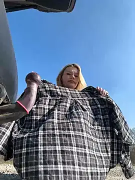 Snapshot of justmila chatting on March 8, 2026, 12:41 pm justmila online show from March 8, 2026, 12:41 pm