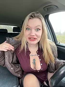 justmila online show from November 18, 2025, 12:19 pm