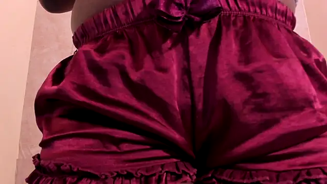 NicolVilla online show from February 14, 2025, 1:08 pm