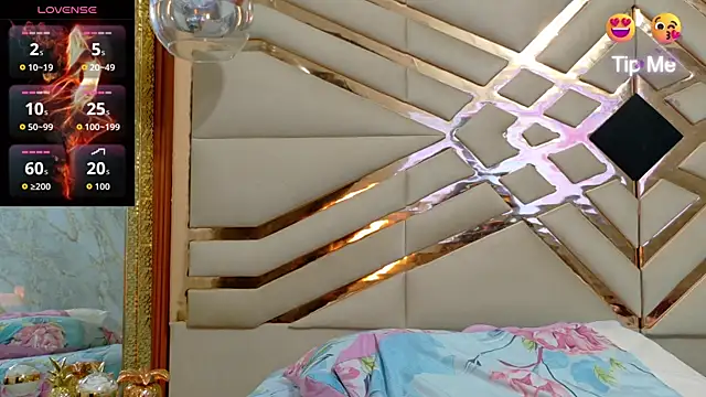 Snapshot of Sluttyandmature chatting on April 3, 2026, 12:44 pm Sluttyandmature online show from April 3, 2026, 12:44 pm