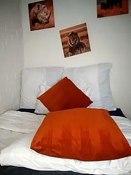 Snapshot of Shria107 chatting on January 8, 2026, 11:49 am Shria107 online show from January 8, 2026, 11:49 am