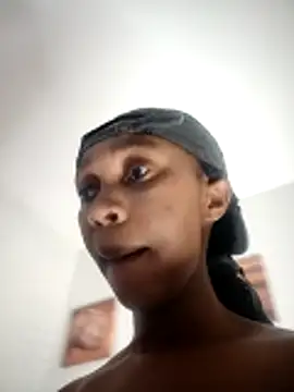 Shria107 online show from February 10, 2026, 9:14 pm