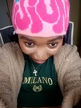 Snapshot of Shria107 chatting on October 29, 2025, 8:13 am Shria107 online show from October 29, 2025, 8:13 am