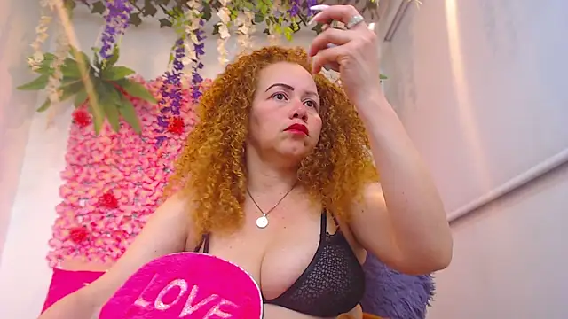 BLONDE SEXYHOT online show from May 26, 2026, 10:24 am