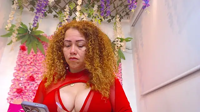 BLONDE SEXYHOT online show from May 28, 2026, 10:11 am